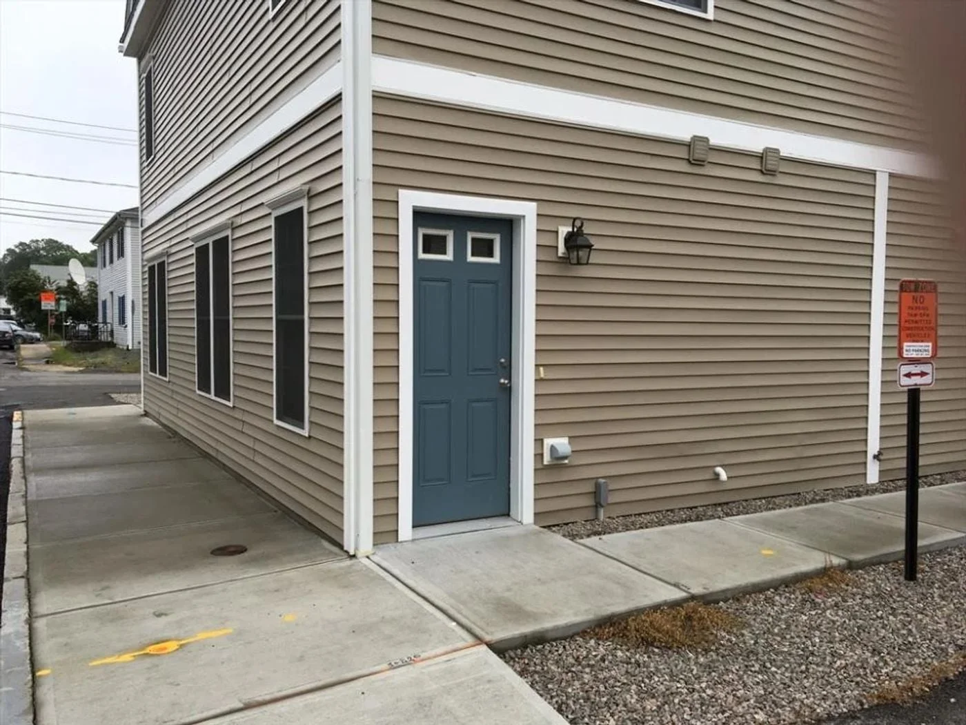 Photo 1 of 17 Pratt St, Mansfield, MA 02048