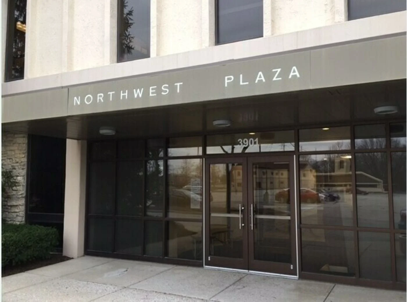 Photo 2 of 3901 West 86th Street, Indianapolis, IN 46268