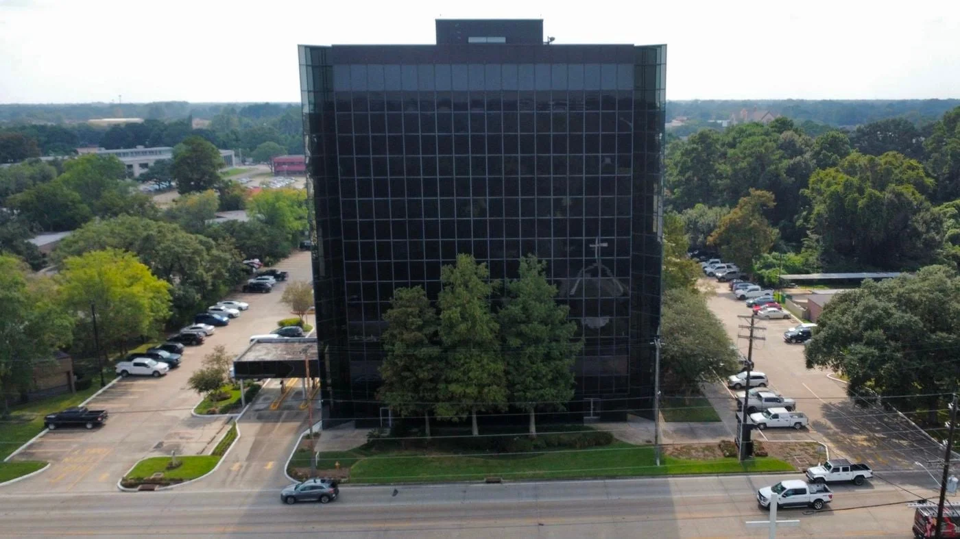 Photo 2 of 2014 West Pinhook Road, Lafayette, LA 70508