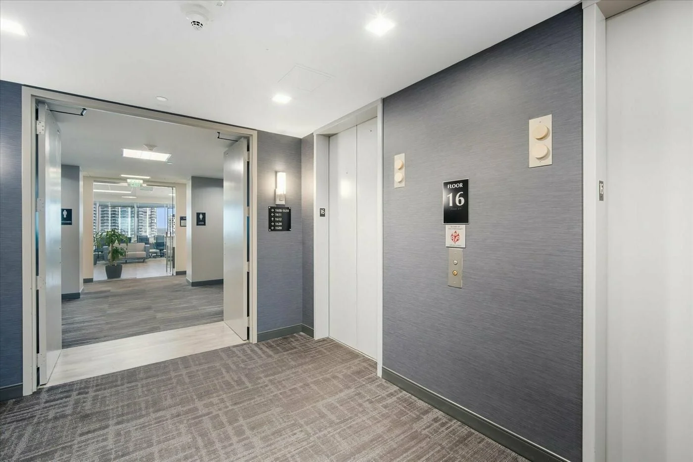 Photo 3 of 201 E Kennedy Blvd, Tampa, FL 33602