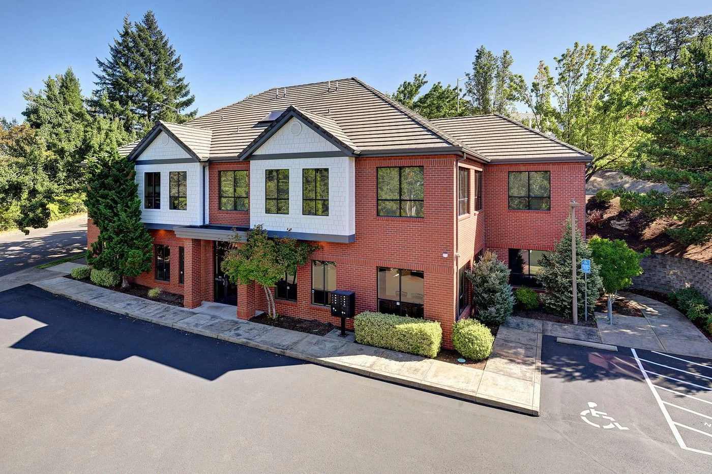 Photo 1 of 6830 Southwest Atlanta Street, Tigard, OR 97223