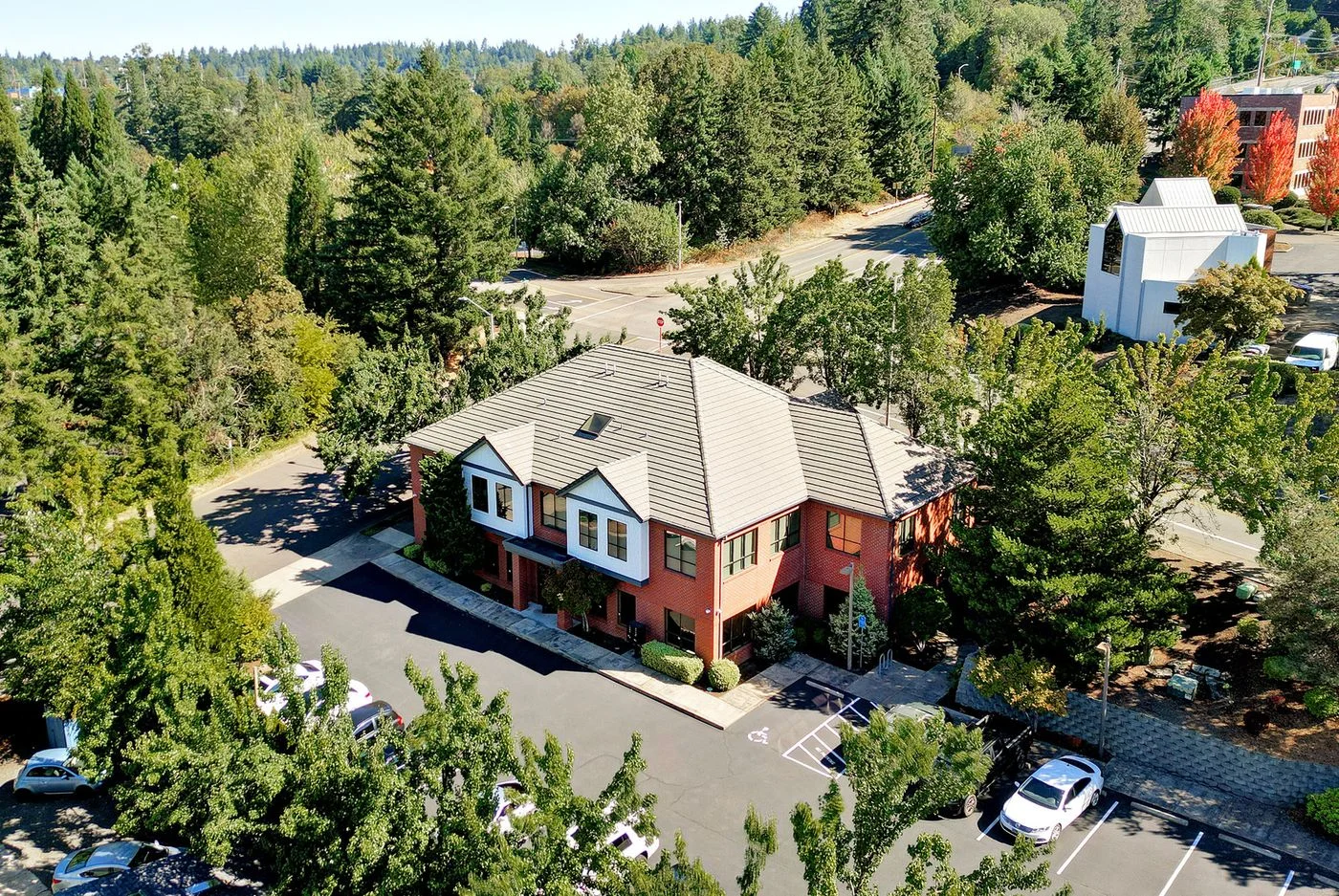 Photo 2 of 6830 Southwest Atlanta Street, Tigard, OR 97223