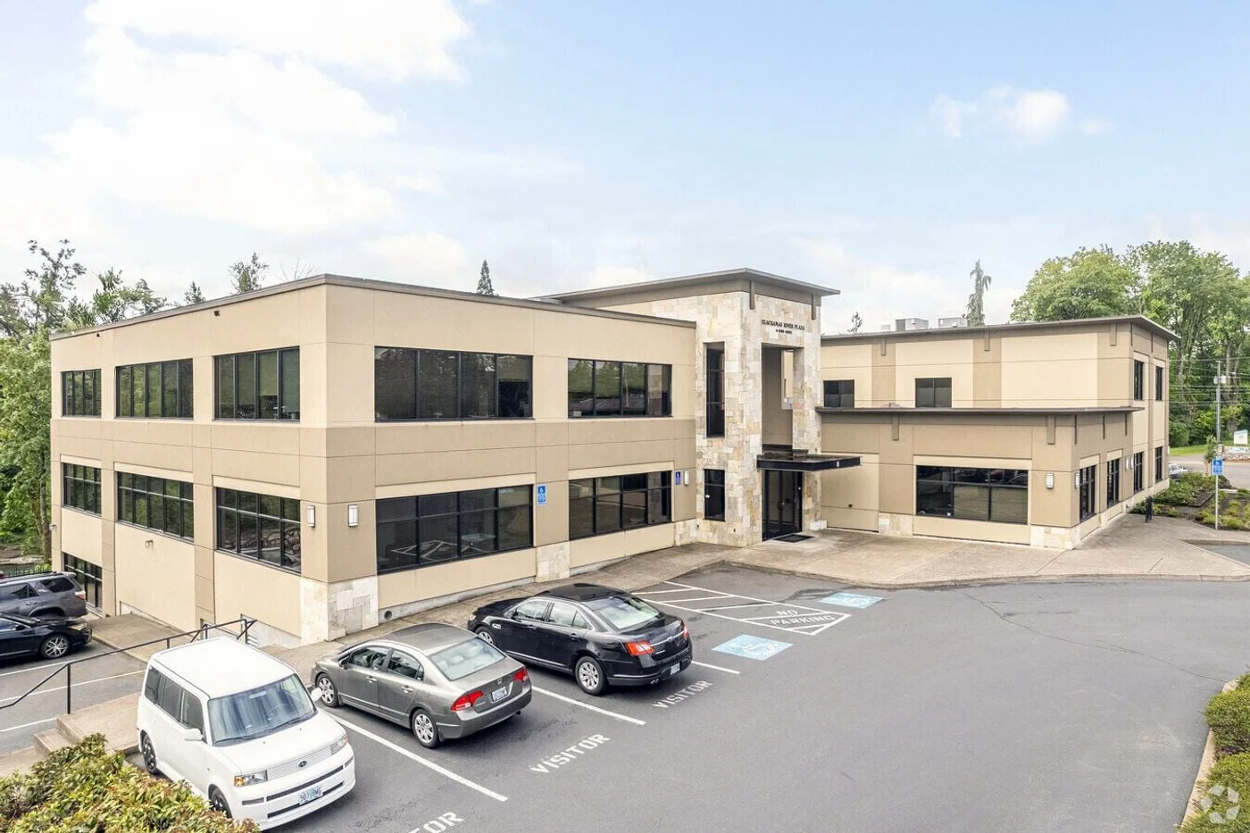 Photo 1 of 15 82nd Dr, Gladstone, OR 97027