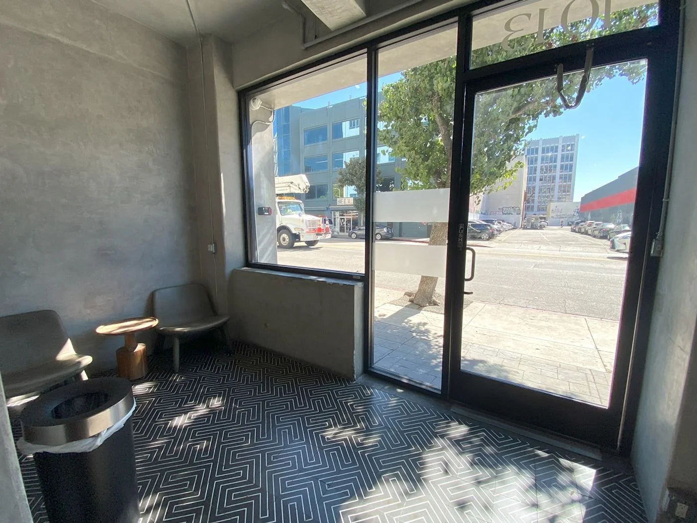 Photo 2 of 1013 S Los Angeles St, Los Angeles, CA 90015