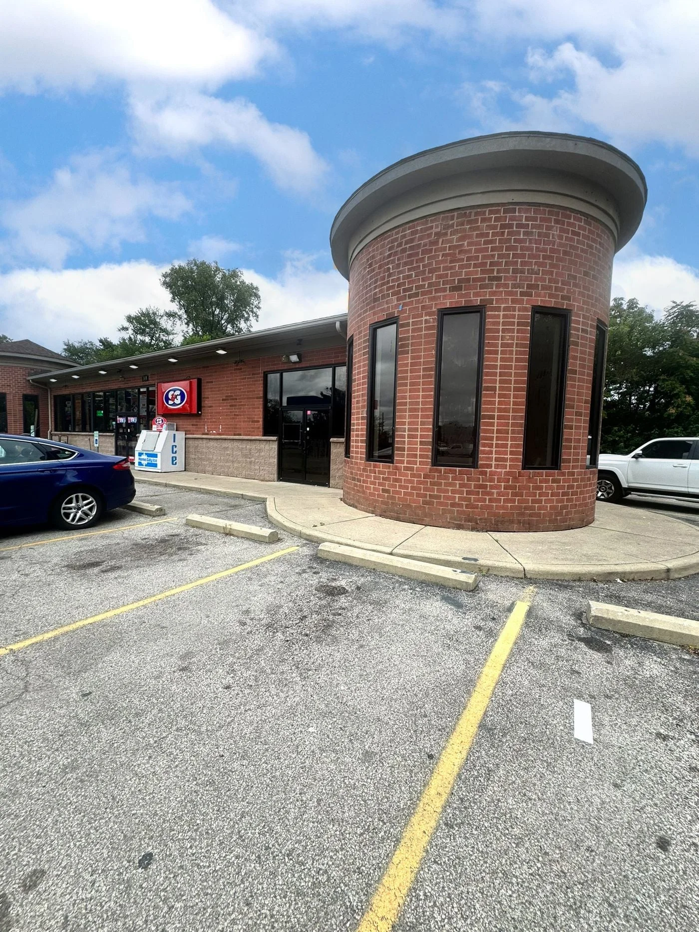 Photo 1 of 803 S Byrne Rd, Toledo, OH 43609