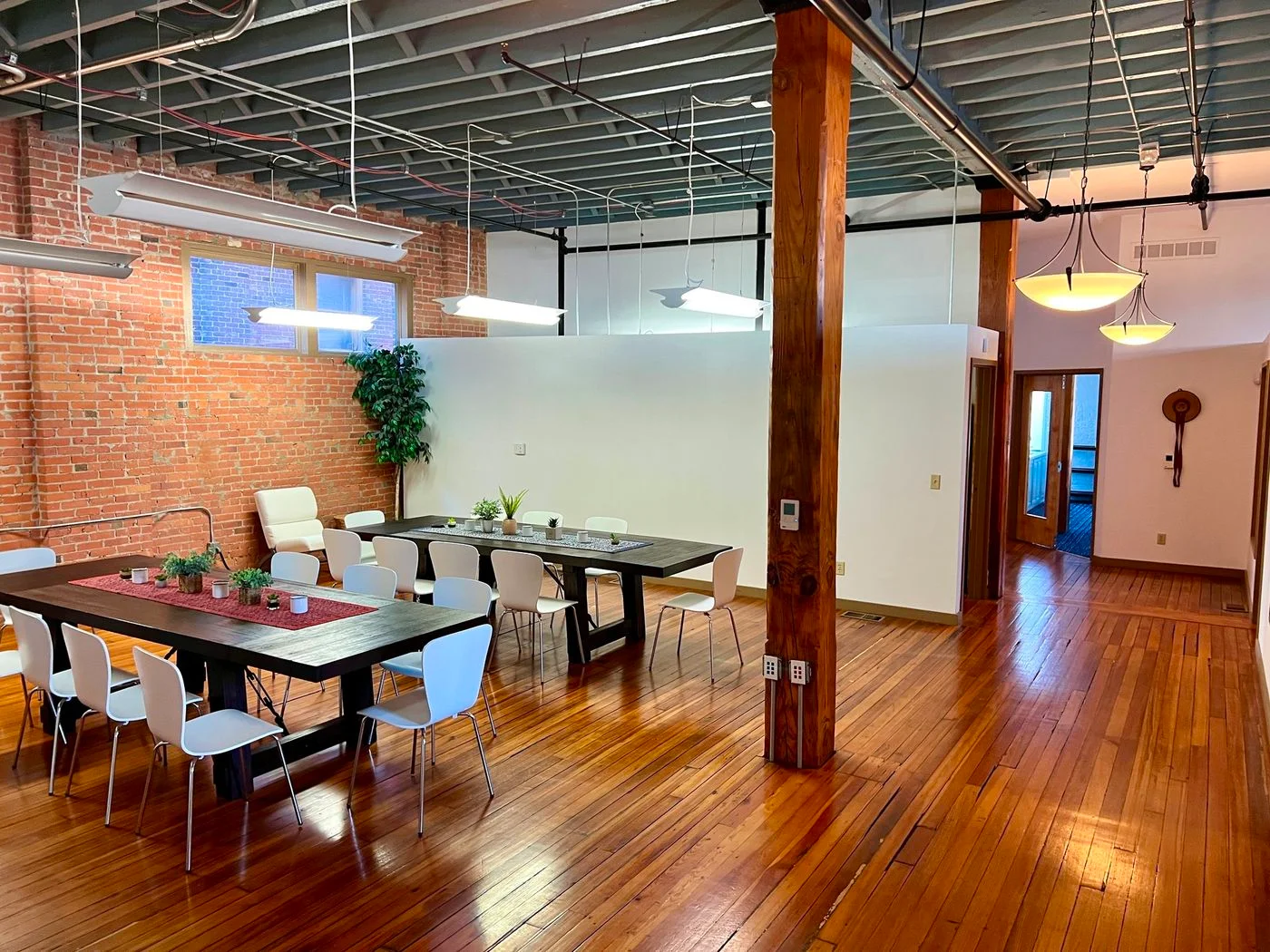 Photo 2 of 400 Admiral Boulevard, Kansas City, MO 64106