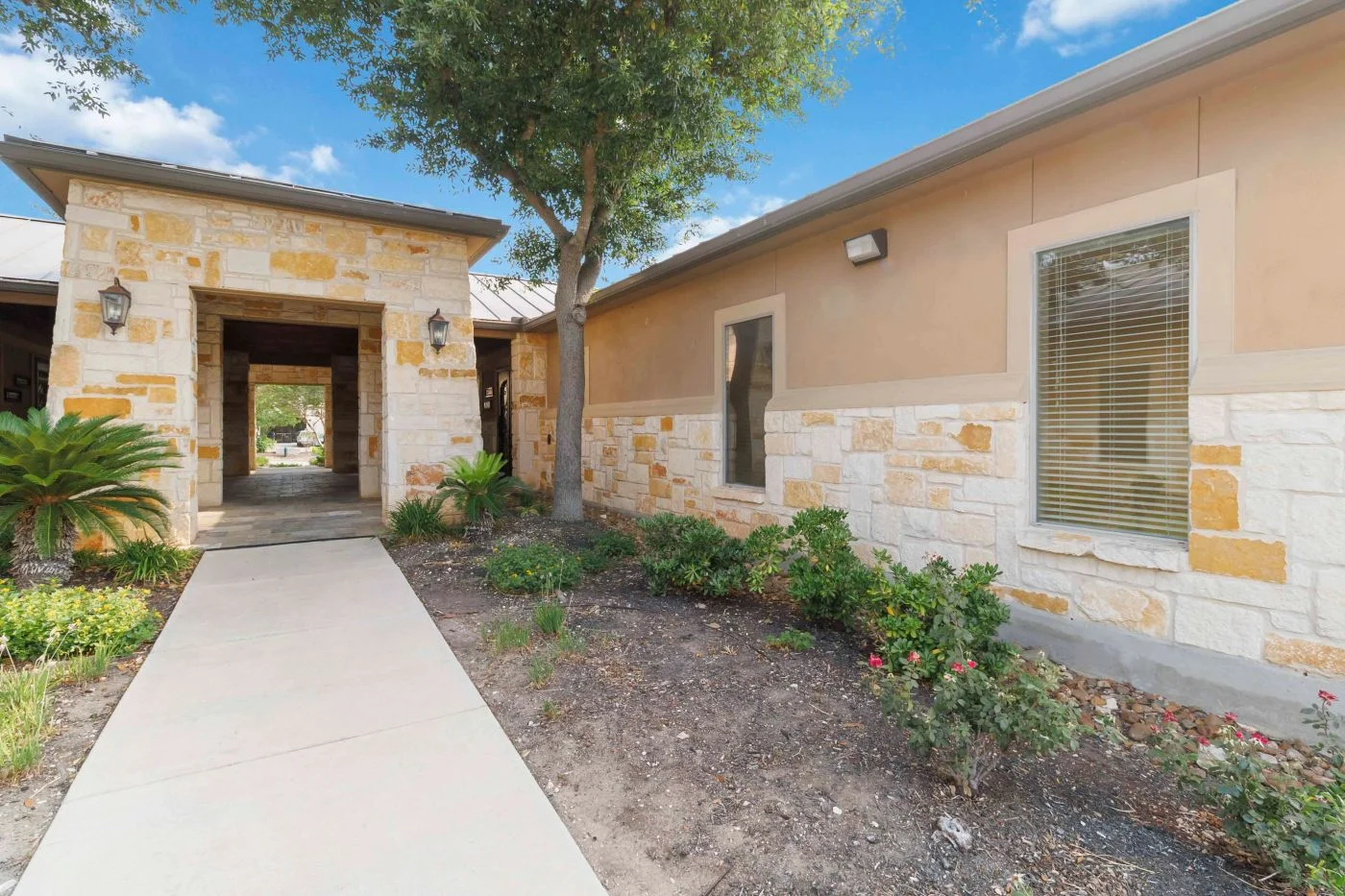 Photo-2 of 3519 Paesanos Pkwy, San Antonio, TX 78231