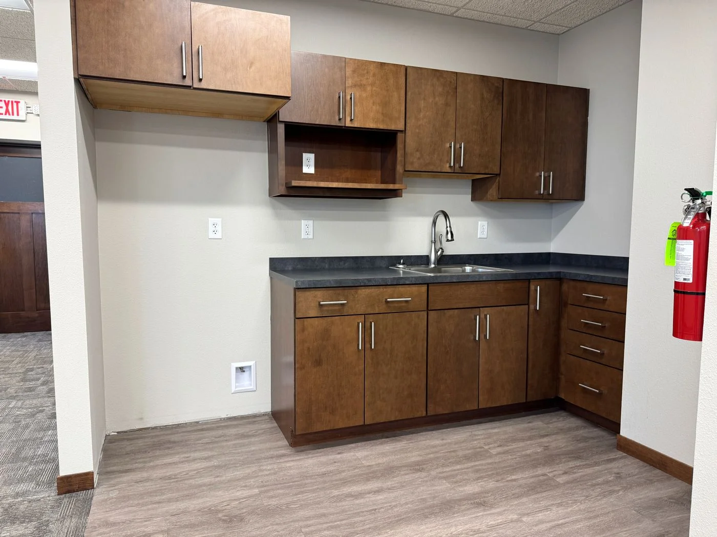 Photo 3 of 4719 Shelburne St, Bismarck, ND 58503