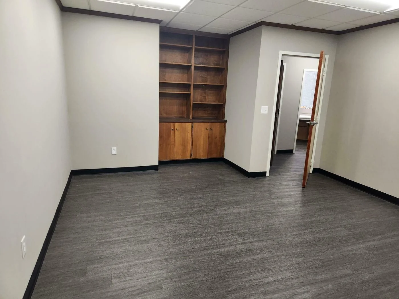 Photo 3 of 2531 Center West Pkwy, Augusta, GA 30909