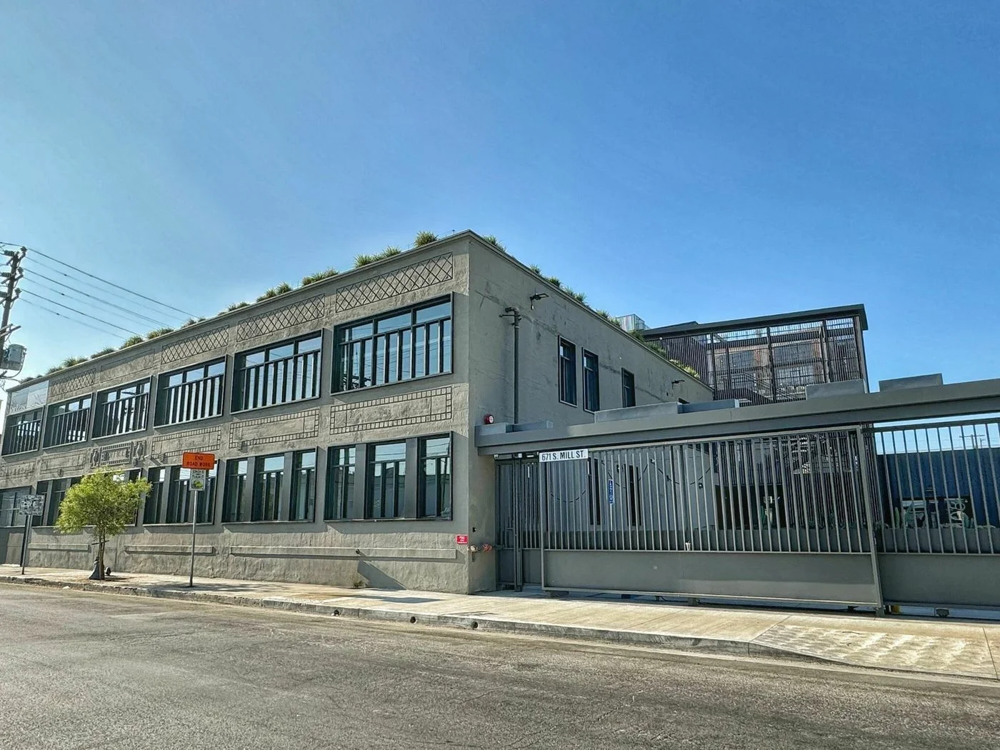 Photo 3 of 671 Mill Street, Los Angeles, CA 90021