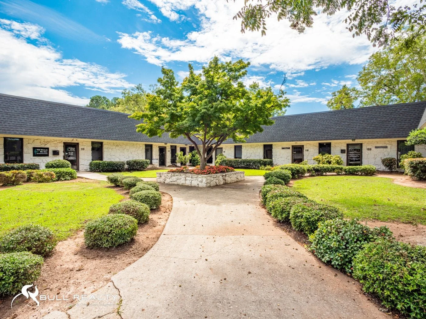 Photo 2 of 98-128 N Park Dr, Fayetteville, GA 30214