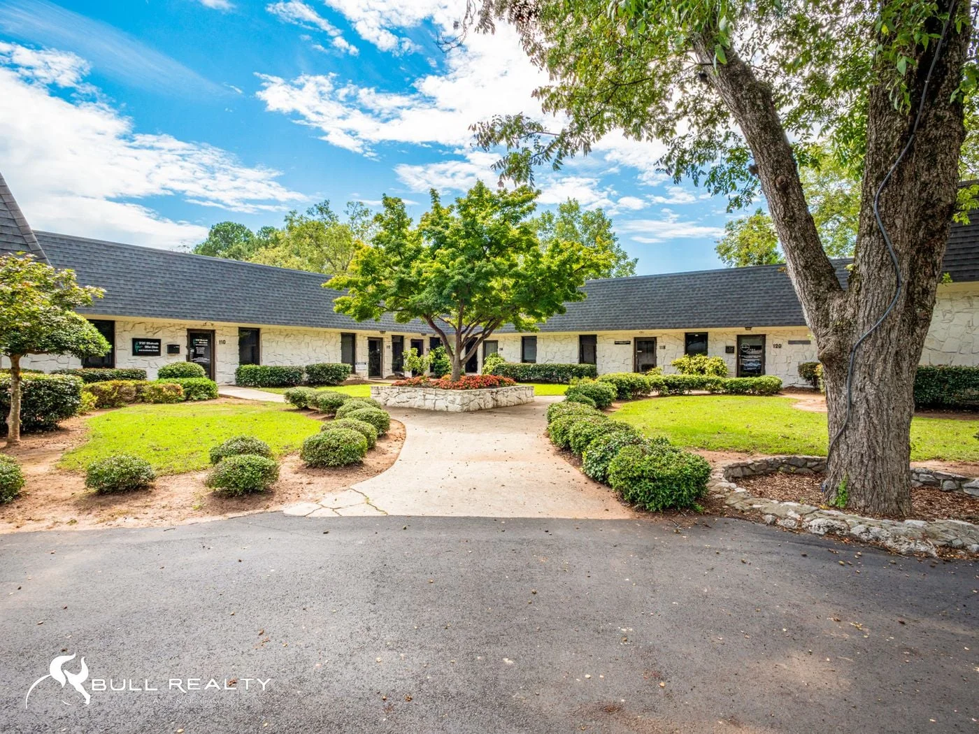 Photo 3 of 98-128 N Park Dr, Fayetteville, GA 30214