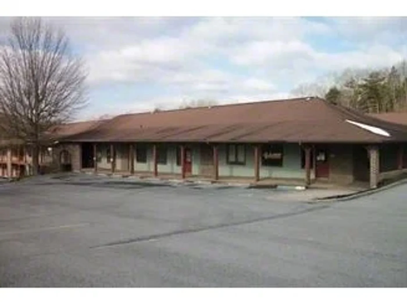 Photo 2 of 2700 S Roan St, Johnson City, TN 37601