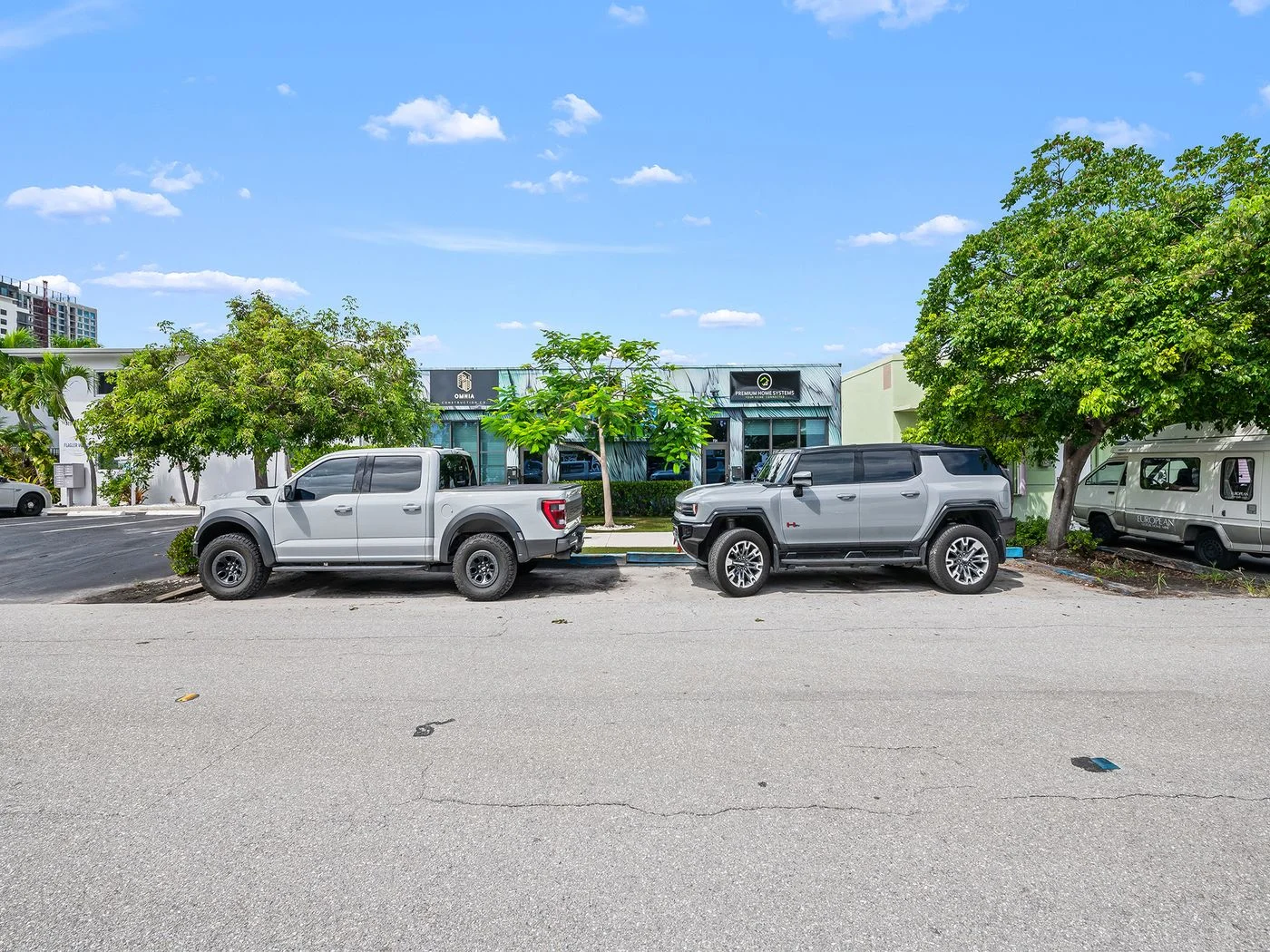 Photo 2 of 721 NE 2nd Avenue , Fort Lauderdale, FL 33304