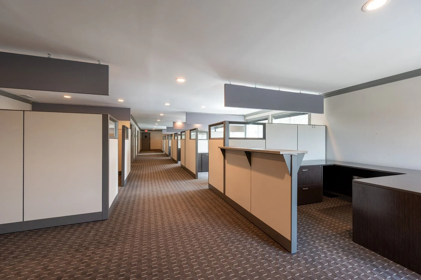 Photo 2 of 27 Old Solomons Island Road, Annapolis, MD 21401