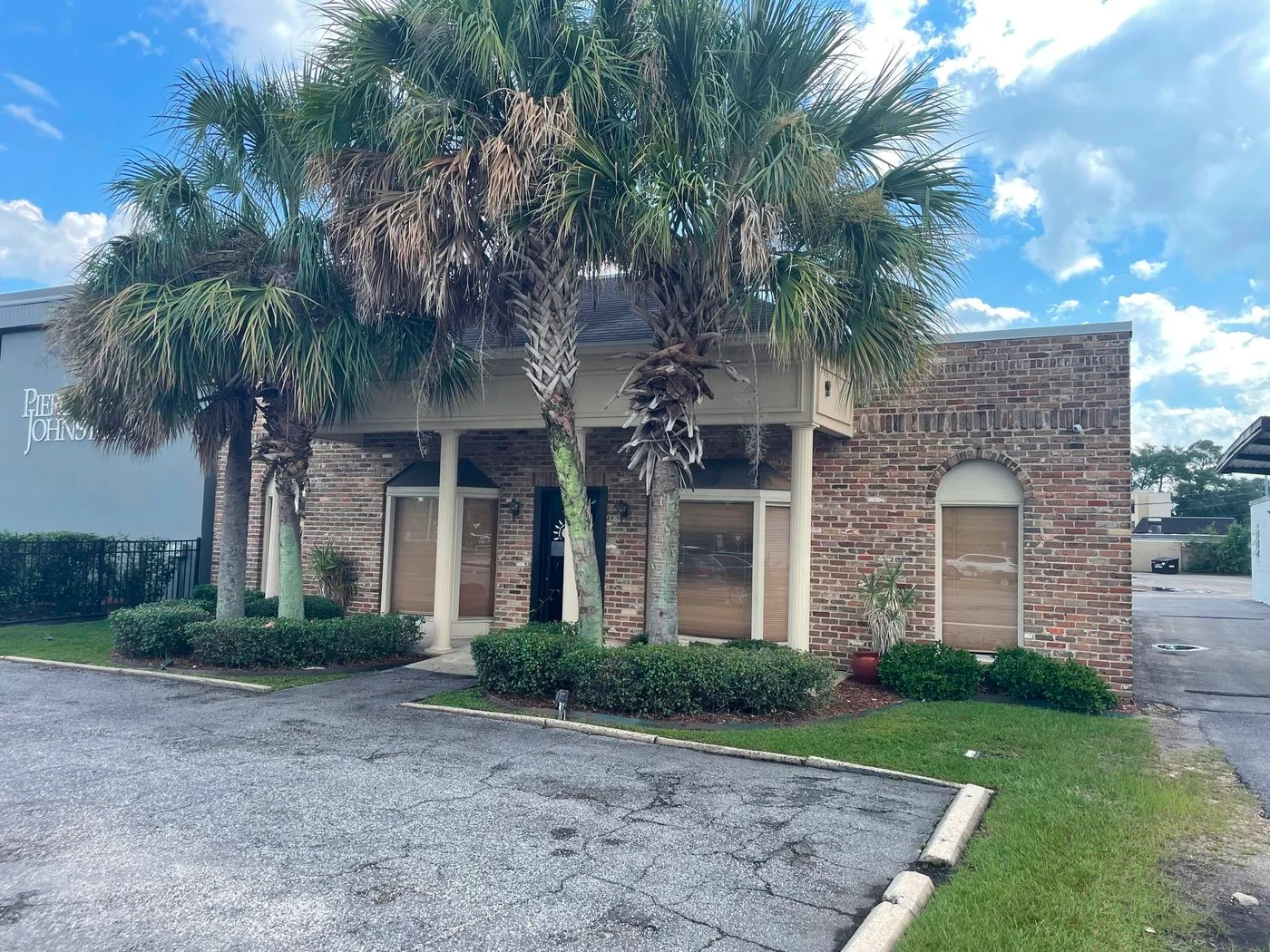 Photo-1 of 3805 Airport Blvd, Mobile, AL 36608