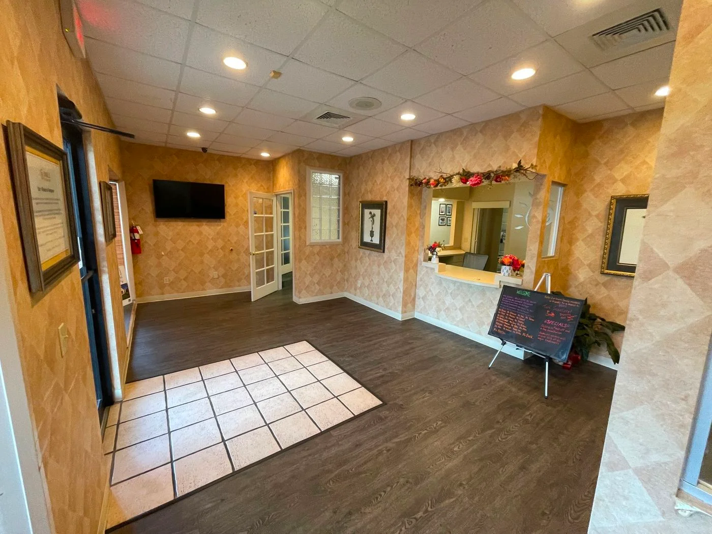 Photo-2 of 3805 Airport Blvd, Mobile, AL 36608