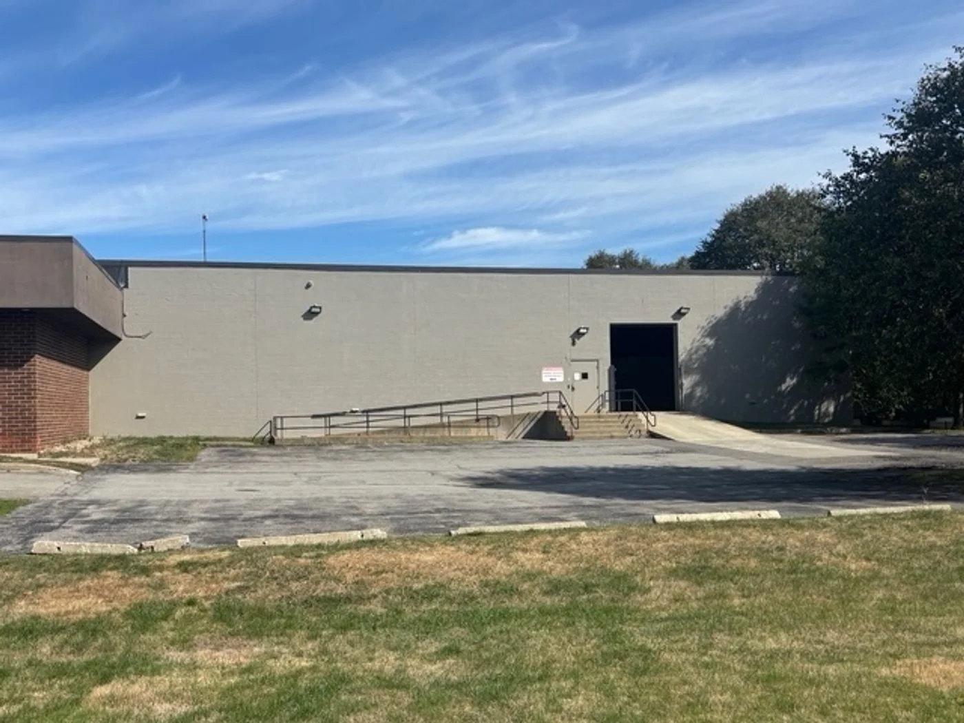 Photo 3 of 80 Lawrence Bell Dr, Buffalo, NY 14221