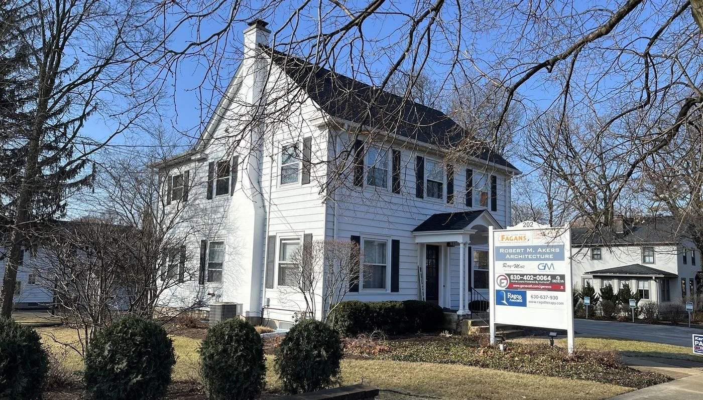 Photo 2 of 202 Campbell St, Geneva, IL 60134