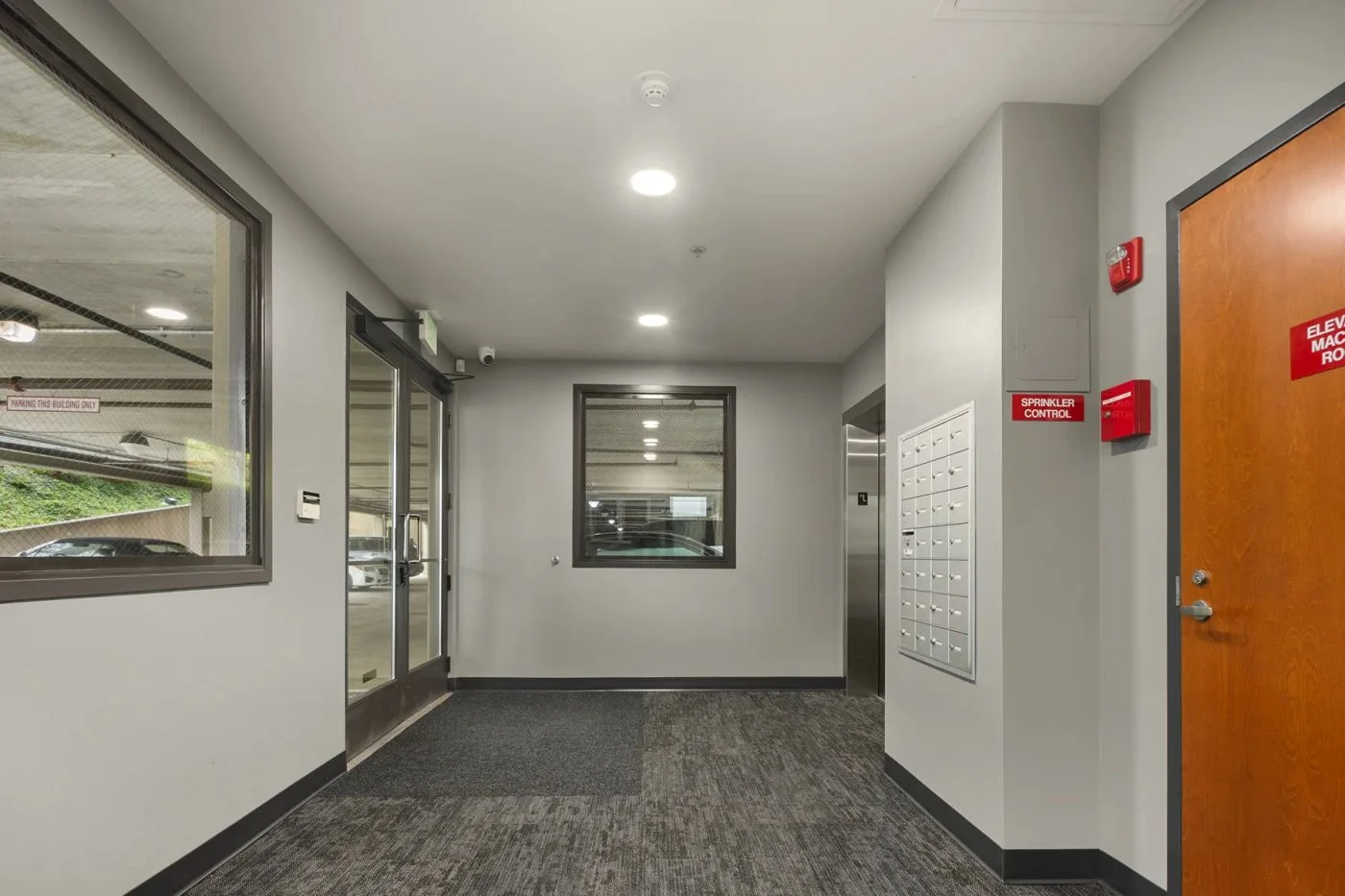 Photo 3 of 8015 SE 28th St, Mercer Island, WA 98040