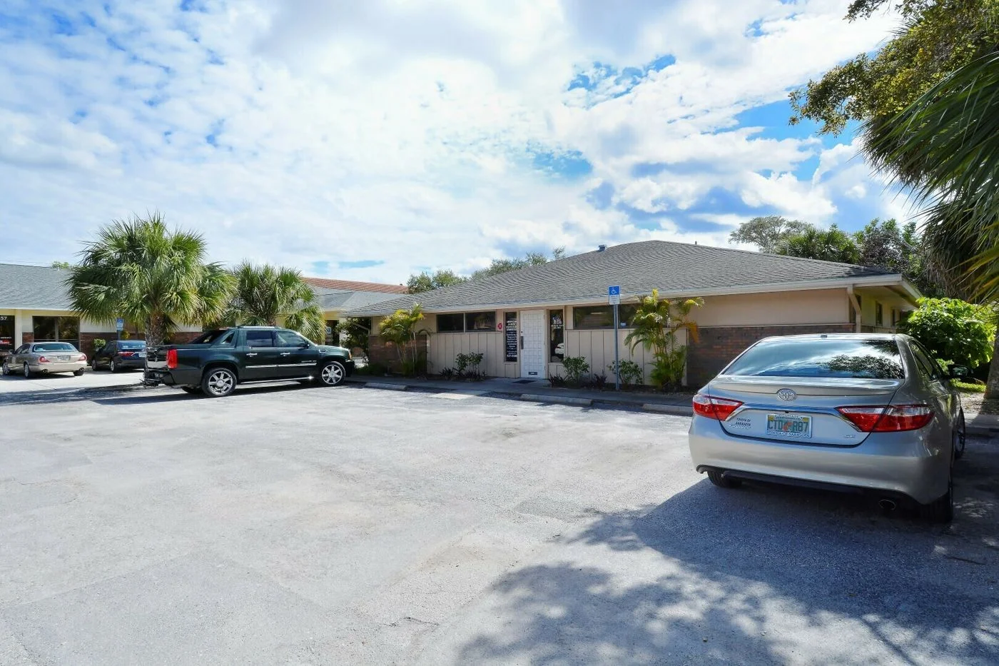 Photo-1 of 7147 Curtiss Ave, Sarasota, FL 34231