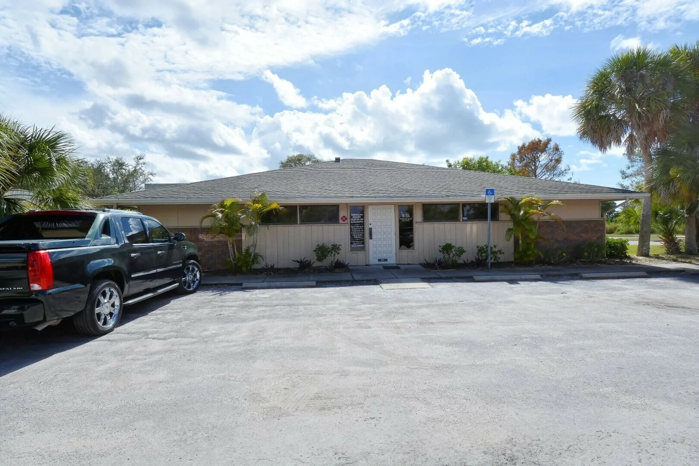 Photo-2 of 7147 Curtiss Ave, Sarasota, FL 34231