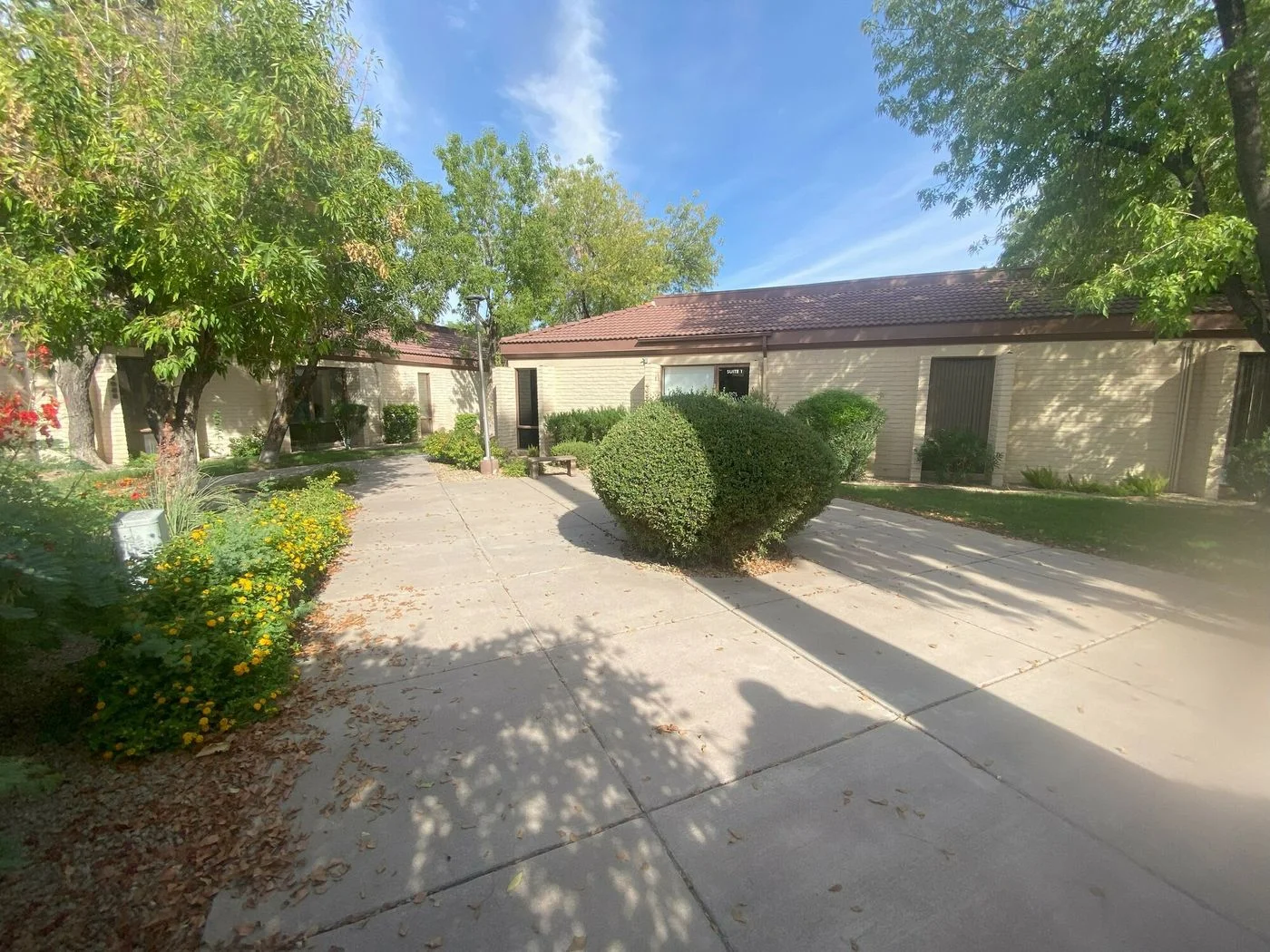 Photo 2 of 4651 S Lakeshore Dr, Tempe, AZ 85282