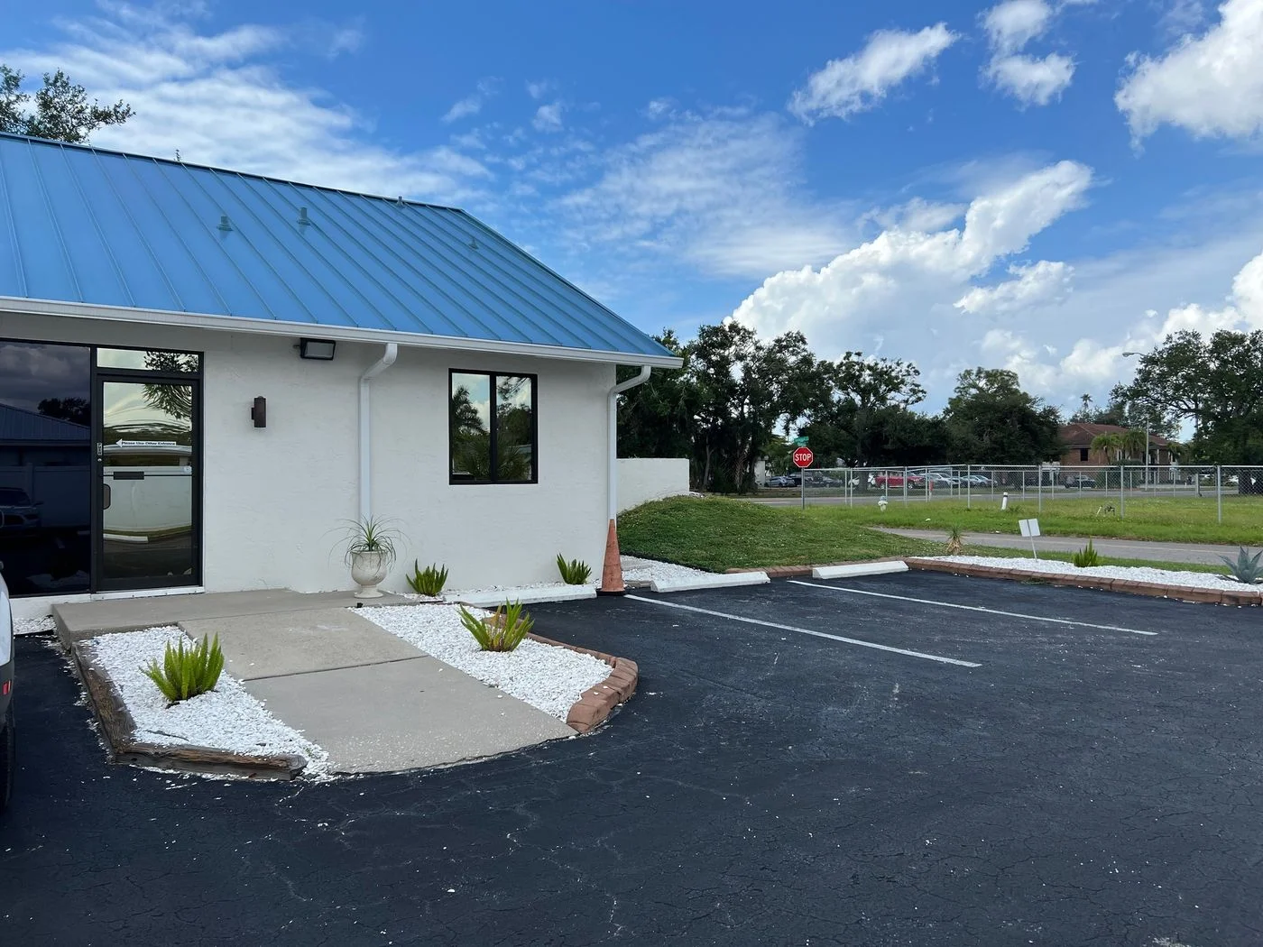 Photo-1 of 2501 S Tamiami Trl, Sarasota, FL 34239