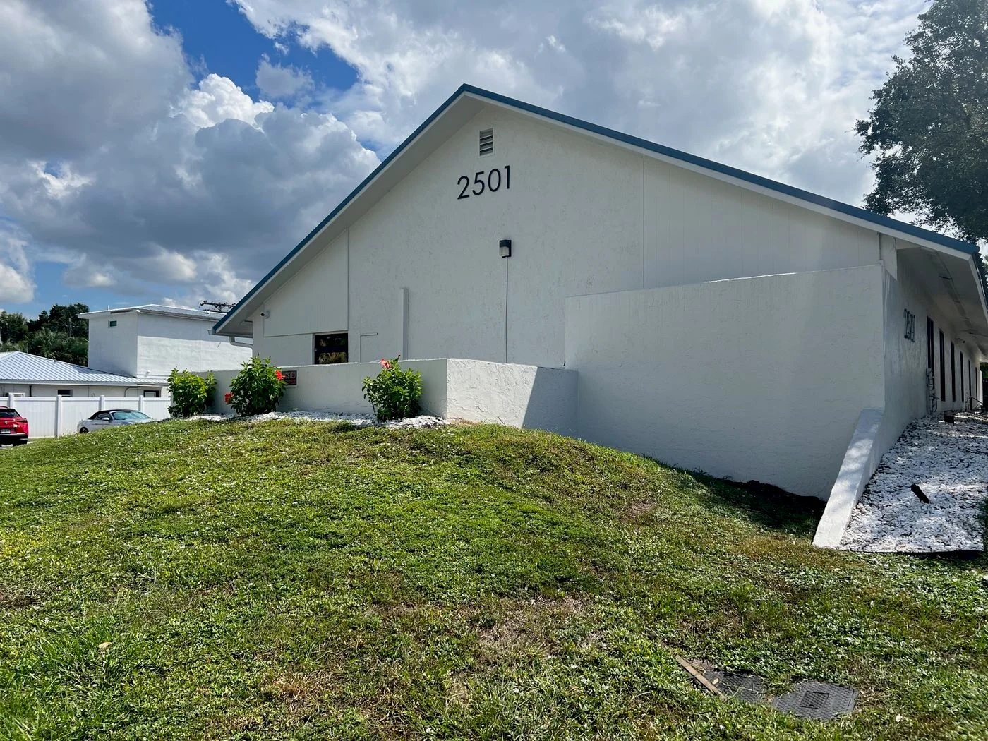 Photo-3 of 2501 S Tamiami Trl, Sarasota, FL 34239