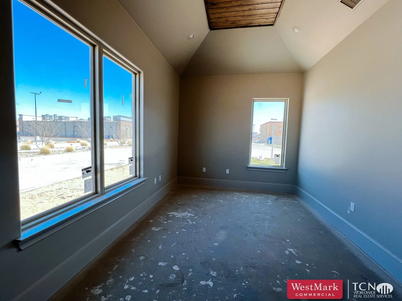 Photo 2 of 7710 Milwaukee Ave #400, Lubbock, TX 79424