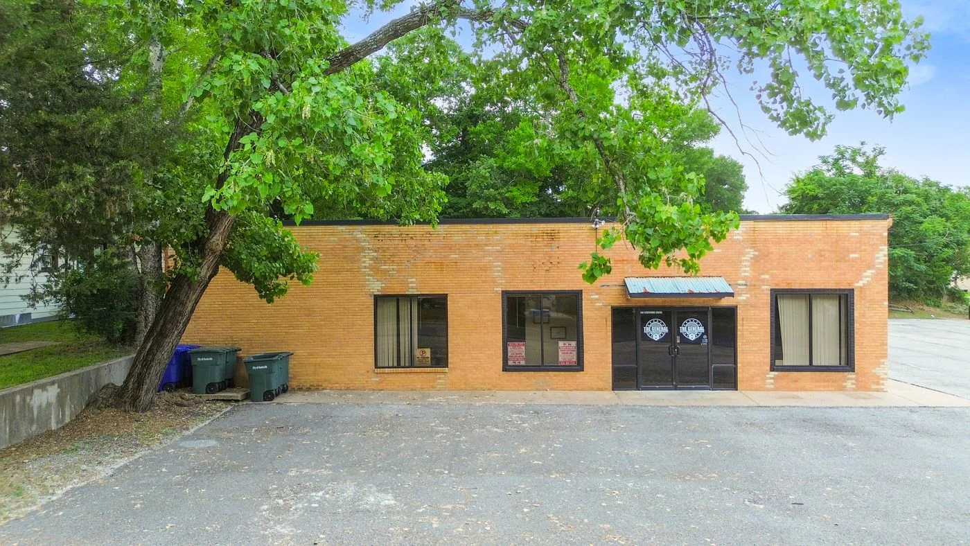 Photo-1 of 929 University Ave, Huntsville, TX 77320
