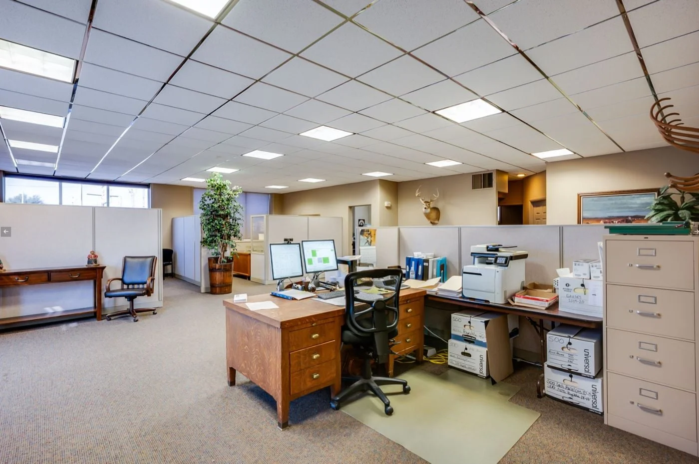 Photo 2 of 410 N Adams St, Hutchinson, KS 67501