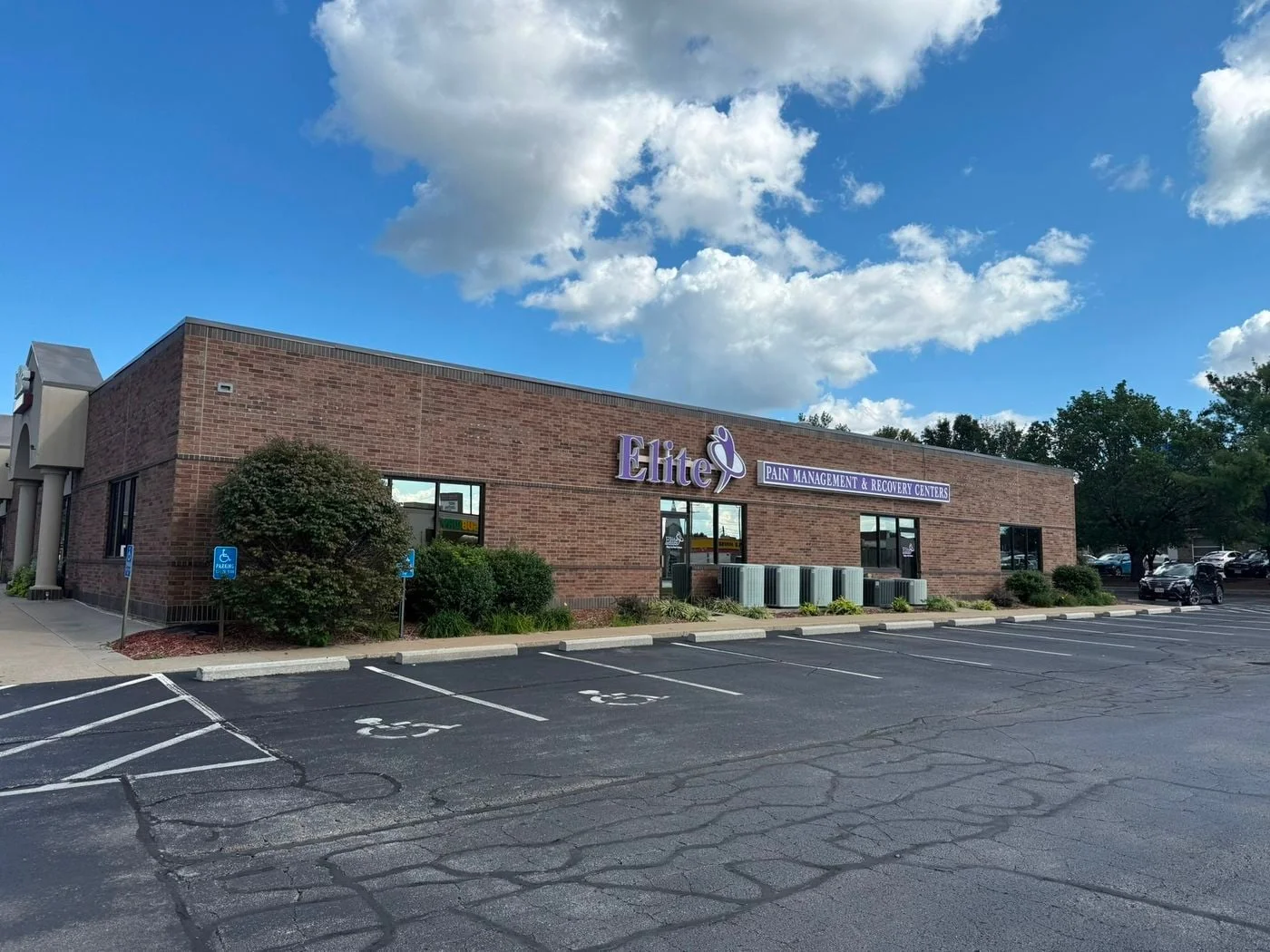 Photo 3 of 1230 E. Kingsley, Springfield, MO 65804