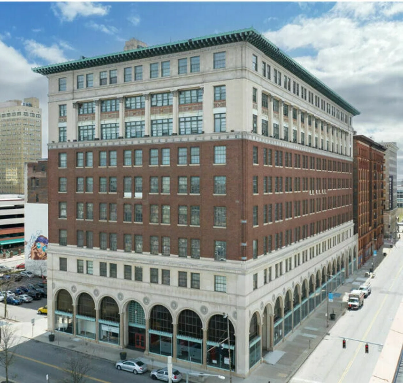 Photo 1 of 513 Adams St, Toledo, OH 43604