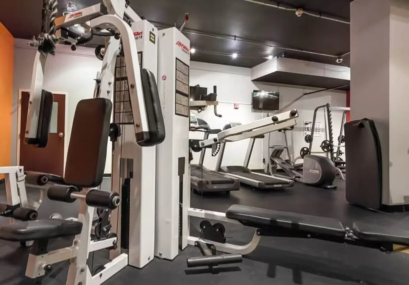 Photo 2 of 513 Adams St, Toledo, OH 43604