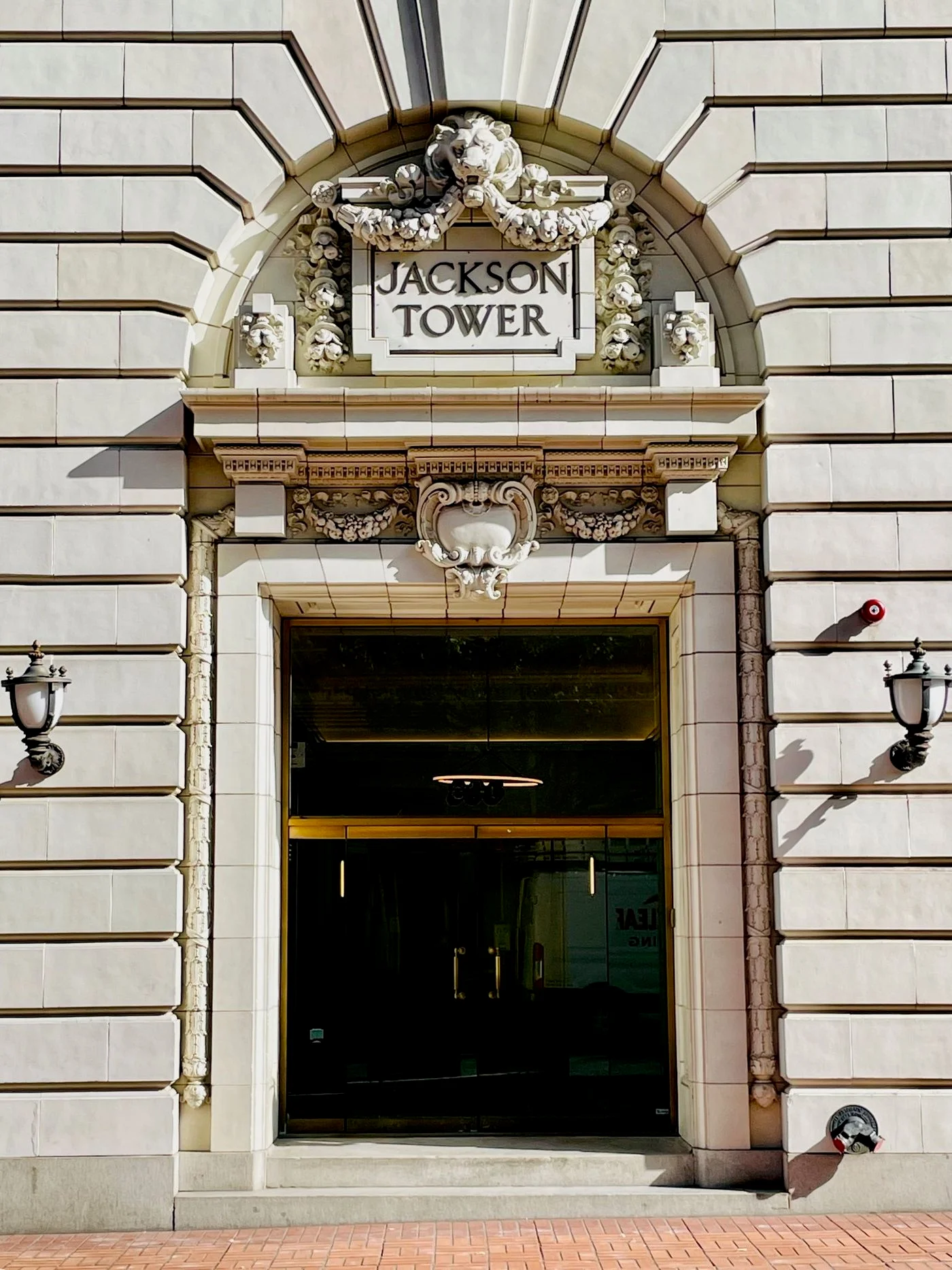 Photo 2 of 806 Southwest Broadway, Portland, OR 97205