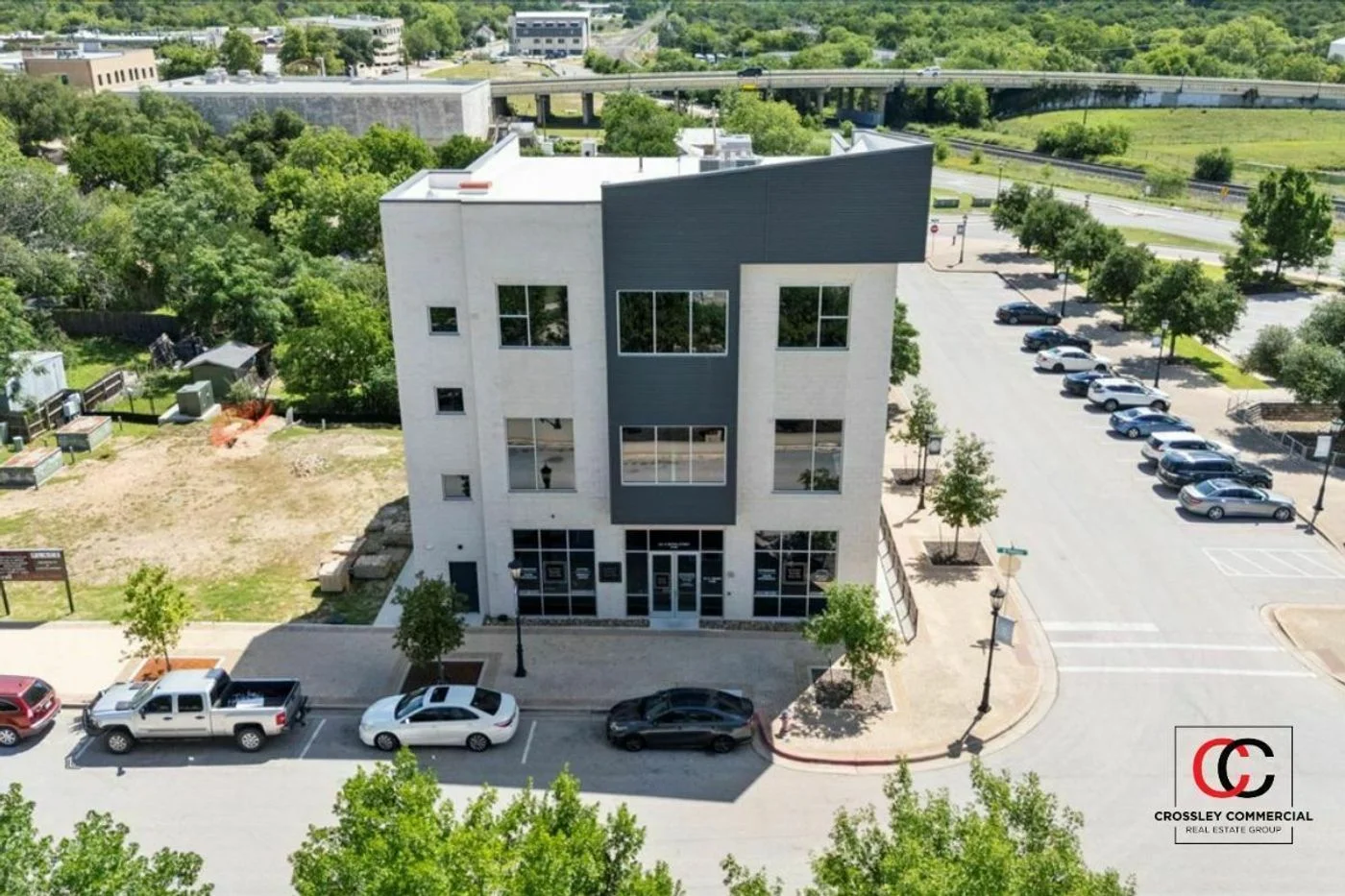 Photo-2 of 211 S Brown St, Round Rock, TX 78664