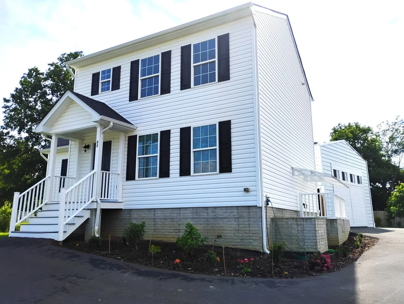 Photo 2 of 53 S Loudoun St, Lovettsville, VA 20180