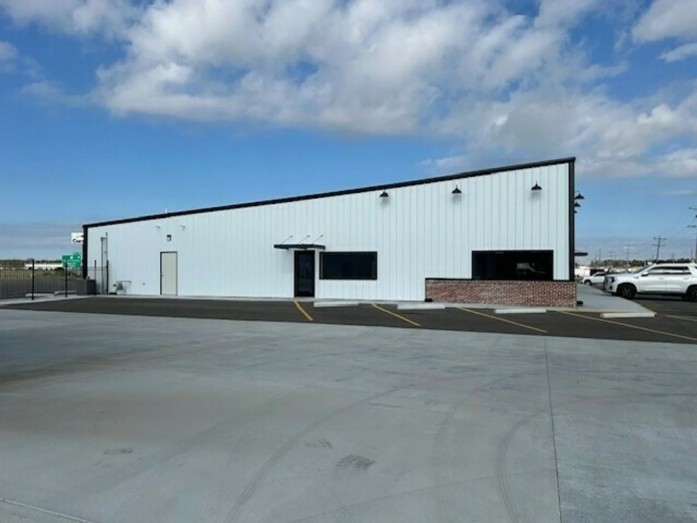 Photo 3 of 3141 E Outer Rd, Scott City, MO 63780