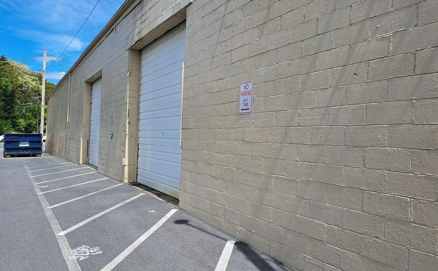 Photo-2 of 917 N East St, Frederick, MD 21701