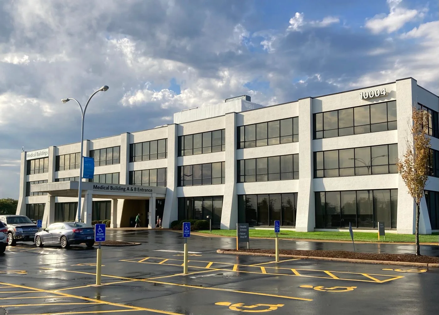 Photo 1 of 10004 Kennerly Rd, Saint Louis, MO 63128