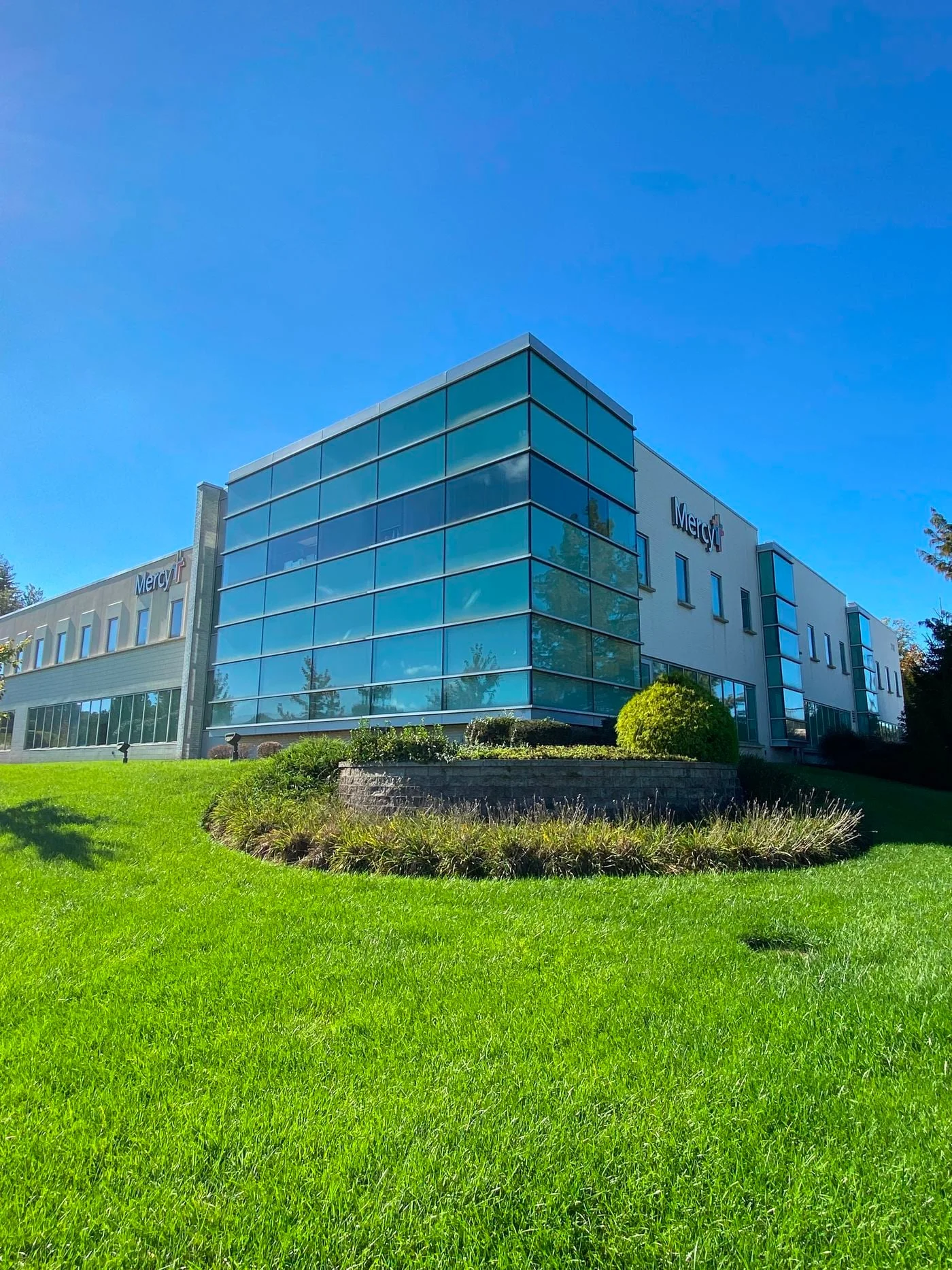 Photo 2 of 714 Gravois Rd, Fenton, MO 63026