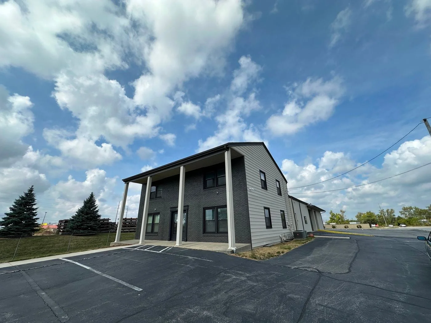 Photo 1 of 2230 W Coliseum Blvd, Fort Wayne, IN 46808