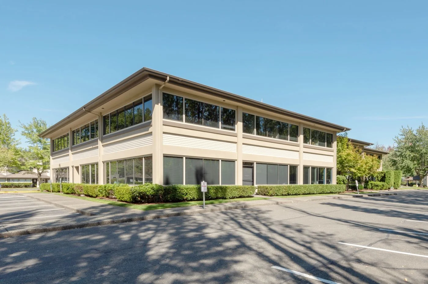 Photo 2 of 22500 SE 64th Pl, Issaquah, WA 98027