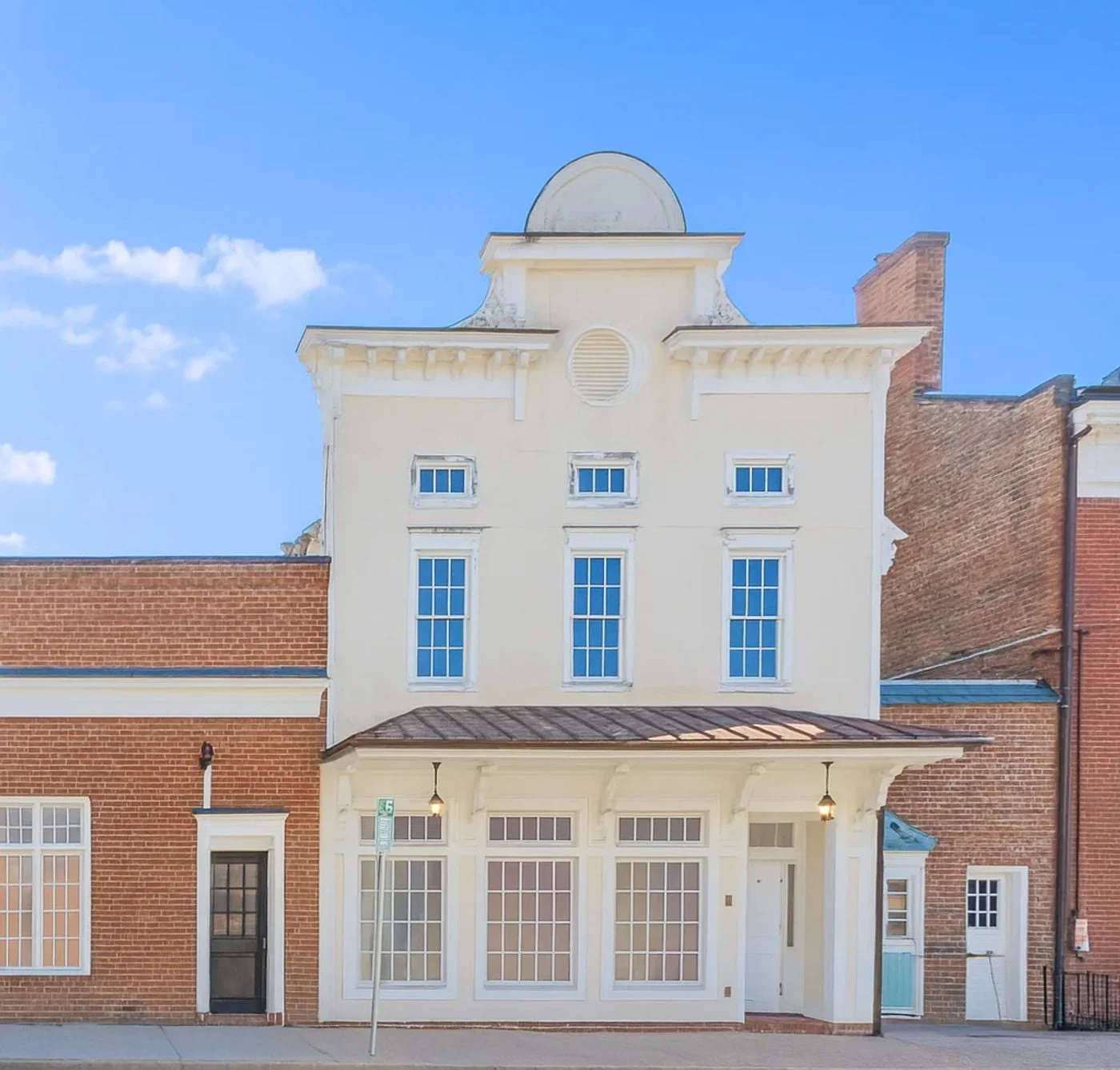 Photo 1 of 33 Culpeper St, Warrenton, VA 20186