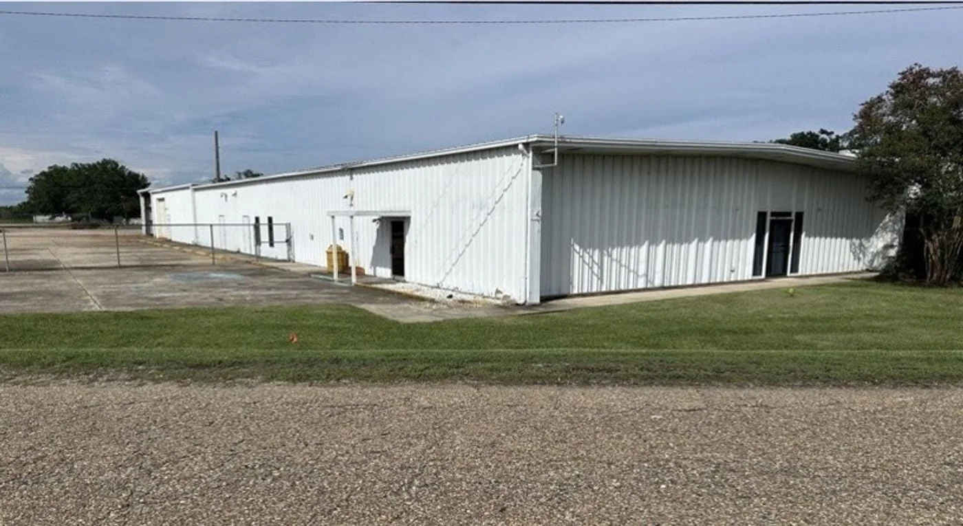 Photo 1 of 2623 Se evangeline Thruway, Lafayette, LA 70508