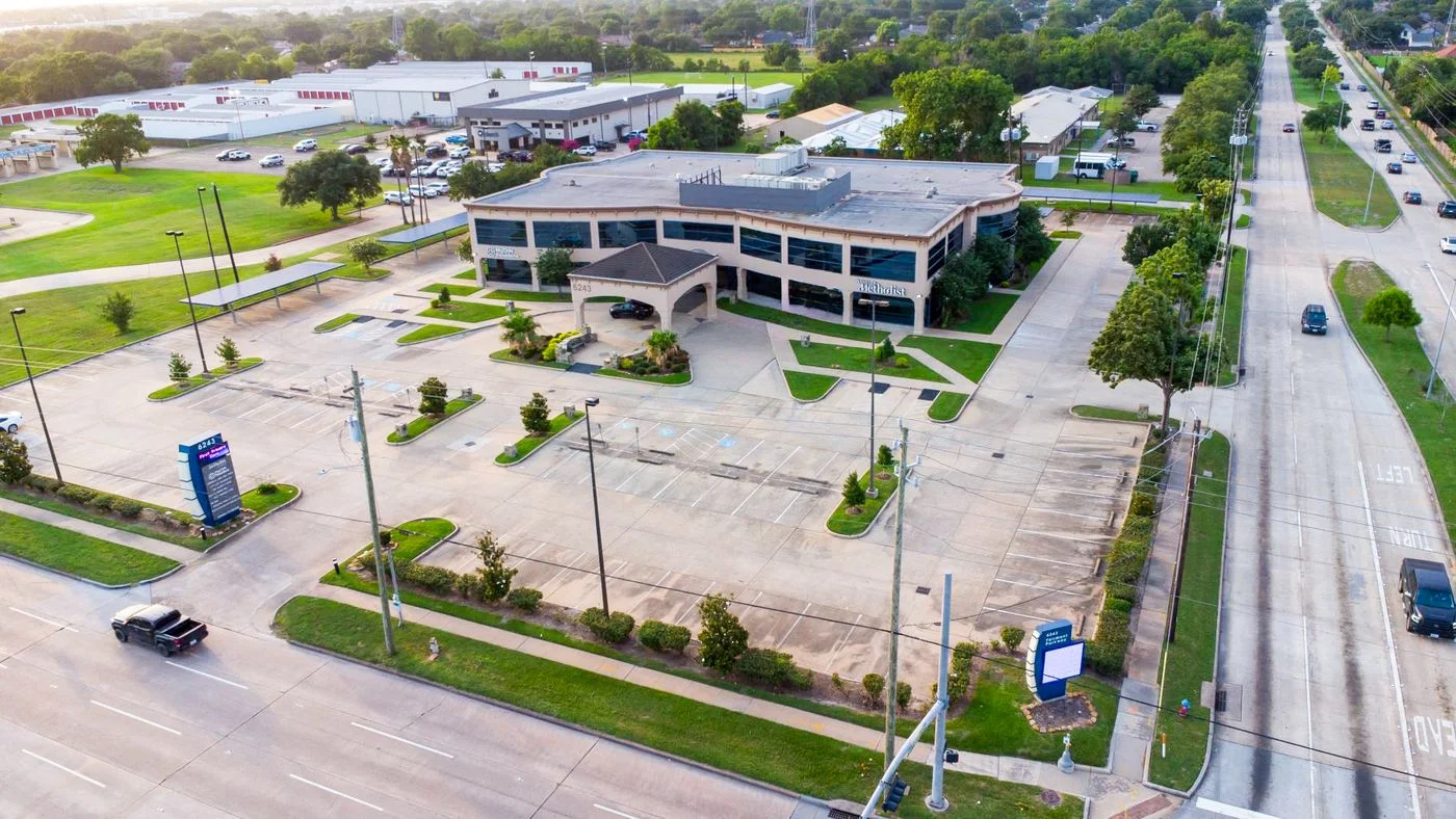 Photo-1 of 6243 Fairmont Pkwy, Pasadena, TX 77505