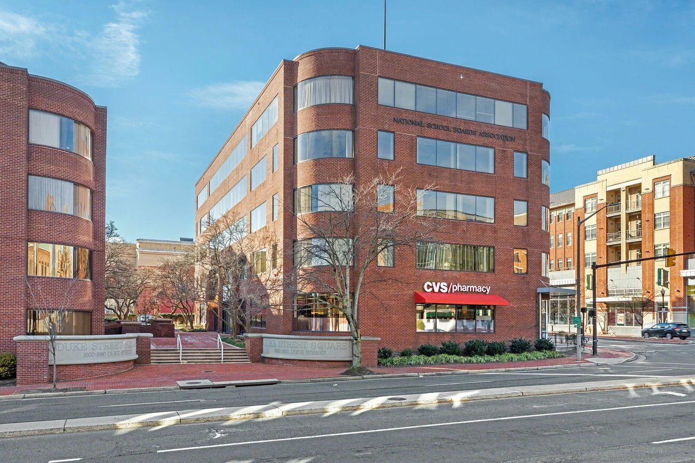 Photo 1 of 1680 Duke St, Alexandria, VA 22314