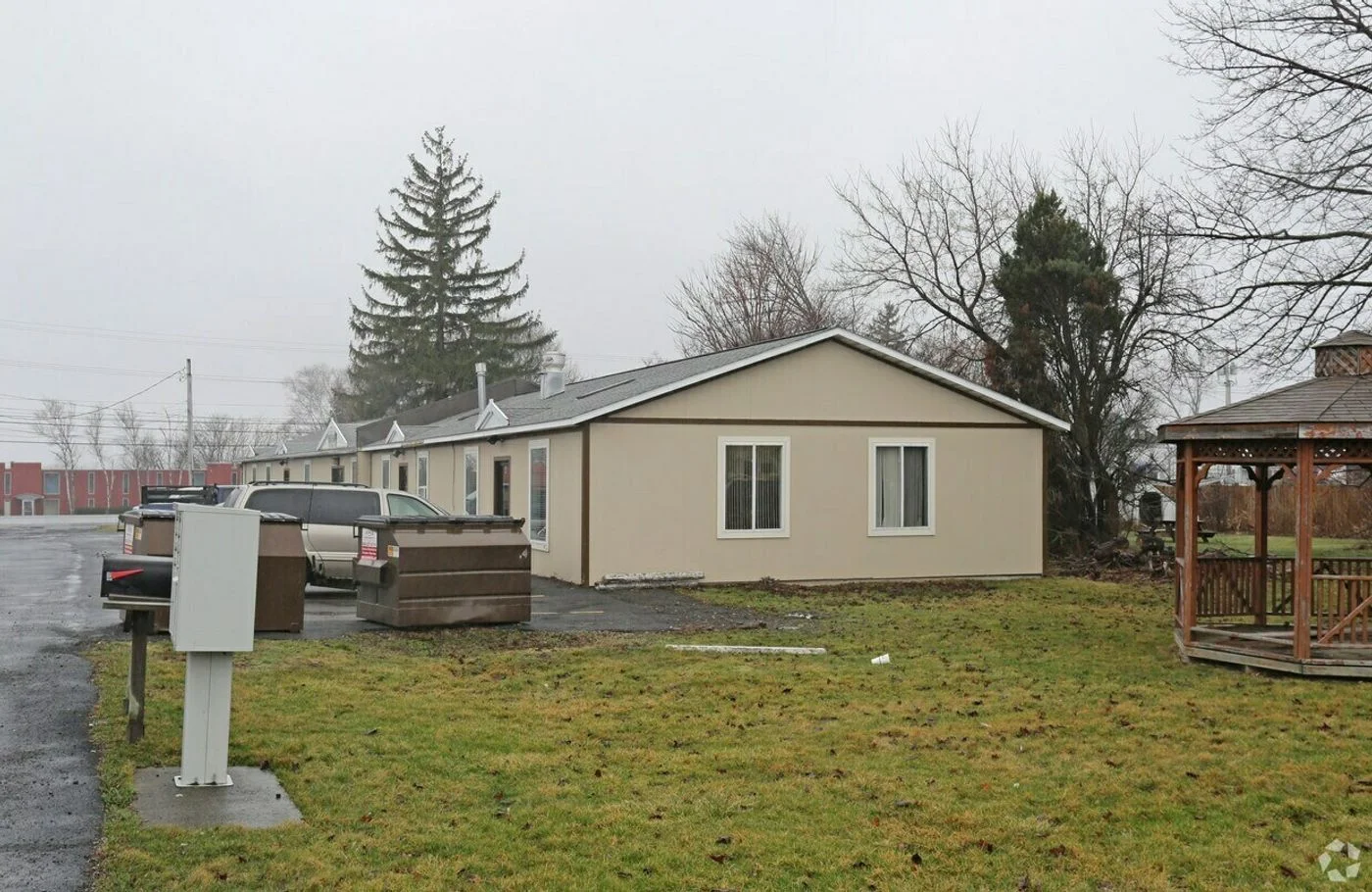 Photo 2 of 634 Old Liverpool Rd, Liverpool, NY 13088