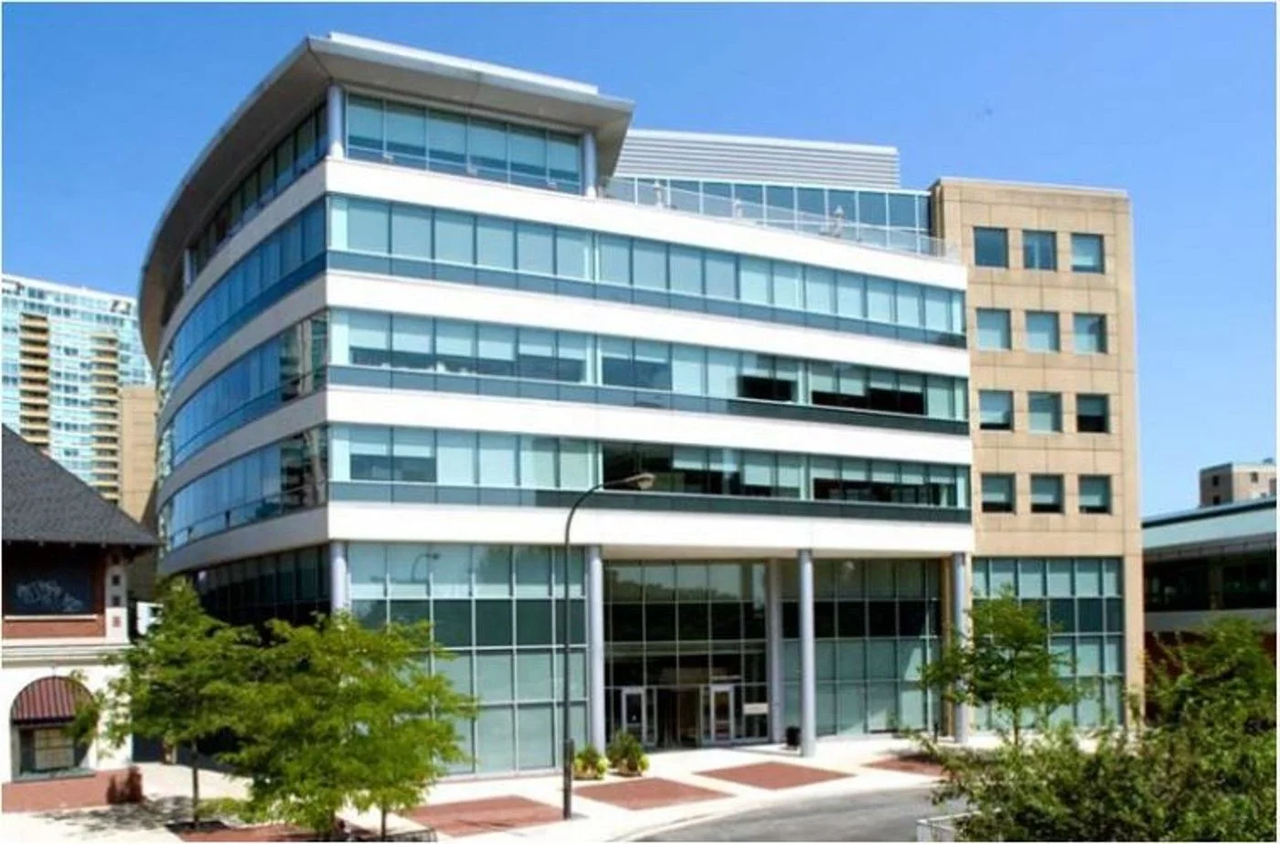 Photo-2 of 909 Davis Street 5th Floor, Evanston, IL 60201